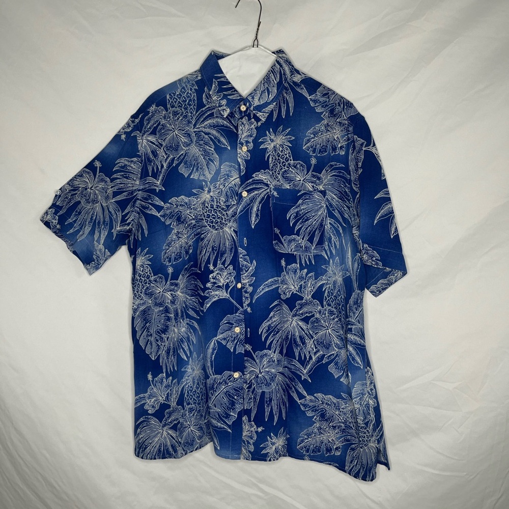 Tasso Elba Blue Casual Button Down Shirt with Floral Design